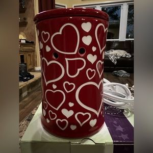 Retired Scentsy I Heart You Warmer